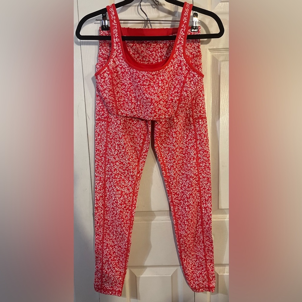 Draper James Top/Bottom Yoga Set Leggings Red/White Ditzy Floral Size Small